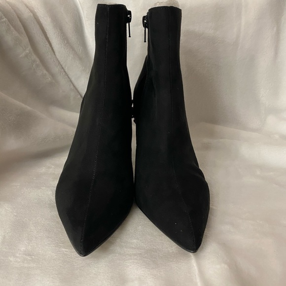 ***NEW*** Betsey Johnson Boots - Picture 2 of 5